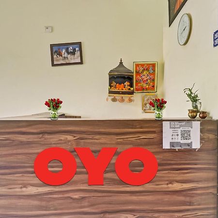 Hotel O Prince Home Stay Near Ambience Mall Nuova Delhi Esterno foto